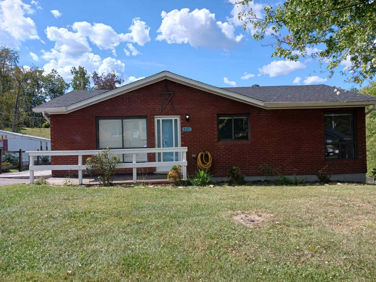 Property Photo:  8301 Ray Drive  KY 41102 