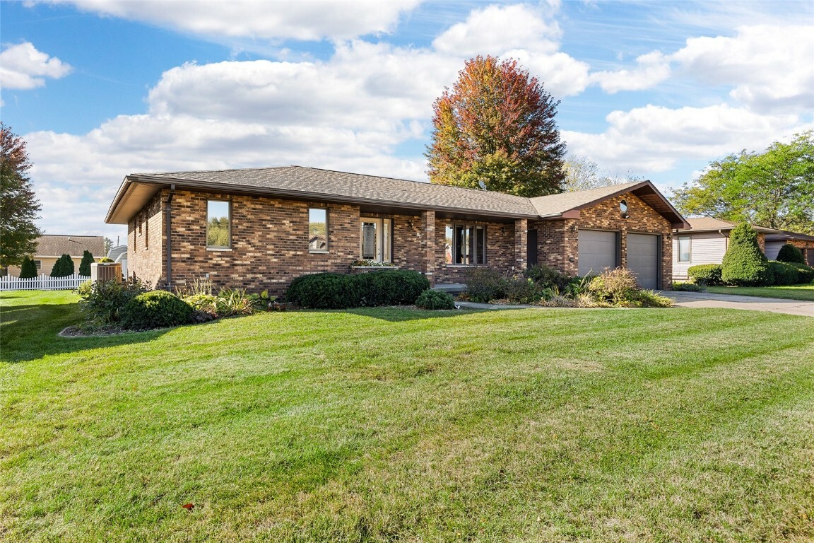 Property Photo:  145 Winslow Drive  IA 52057 