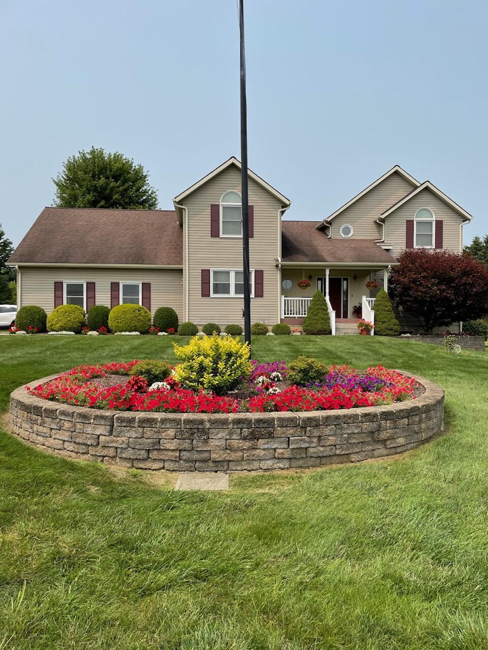 Property Photo: 9163 Snyder Church NW Road OH 43105