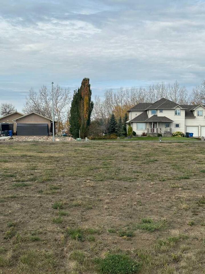 Property Photo: 3013 13 Street AB T1M 0E7