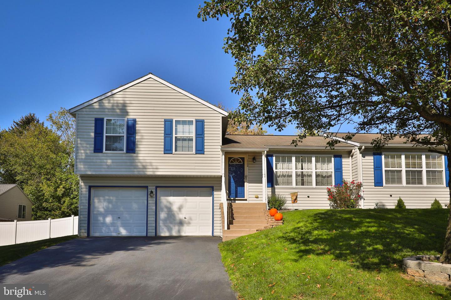 112 Birch Street  Denver PA 17517 photo