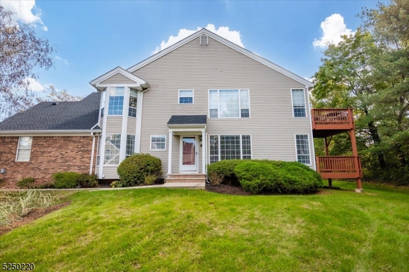 Property Photo: 5 Clover Ct NJ 08889