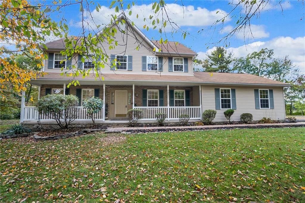 Property Photo: 100 Stacia Way PA 18353