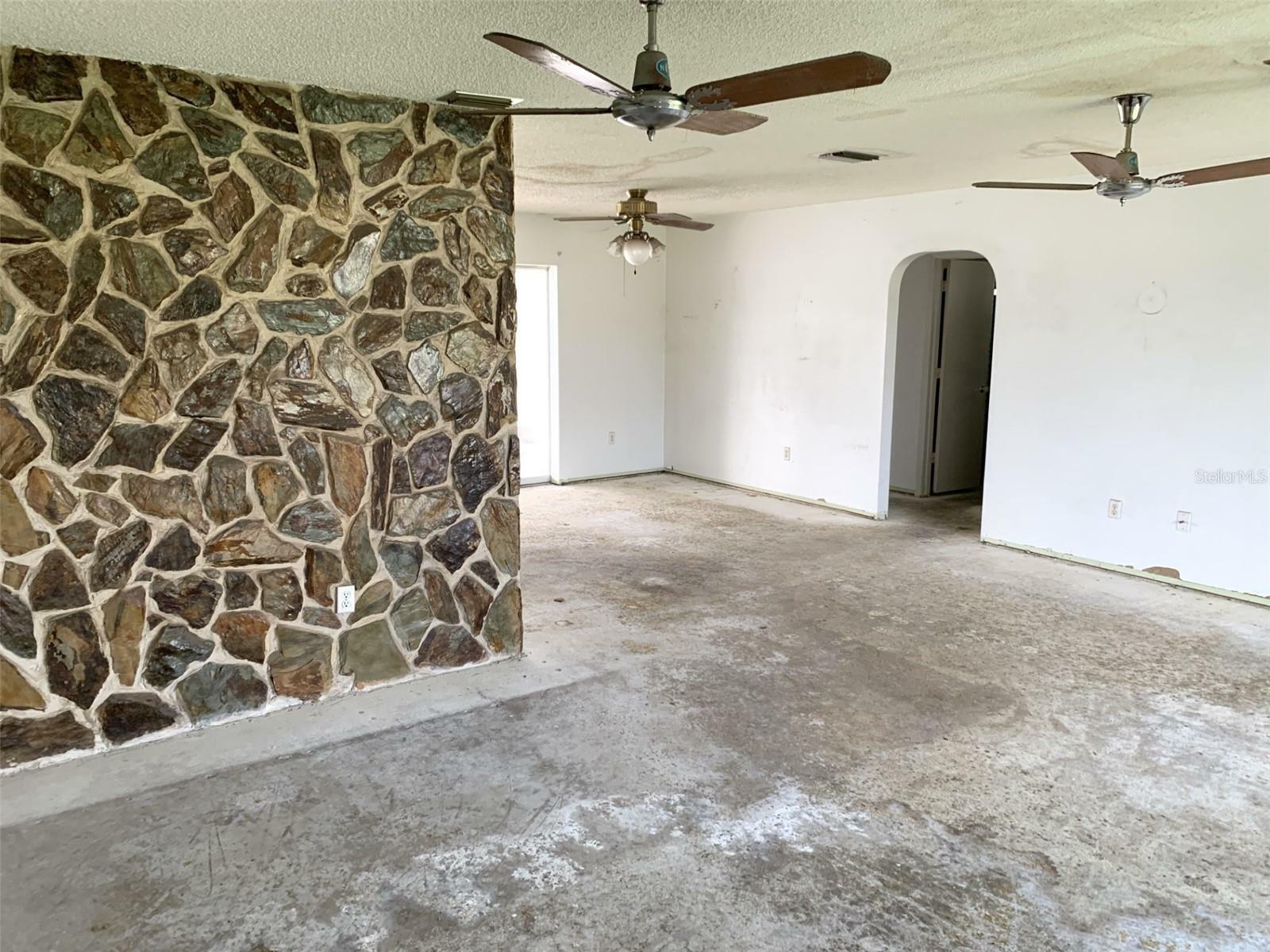 Property Photo:  22433 Lacombe Avenue  FL 33952 