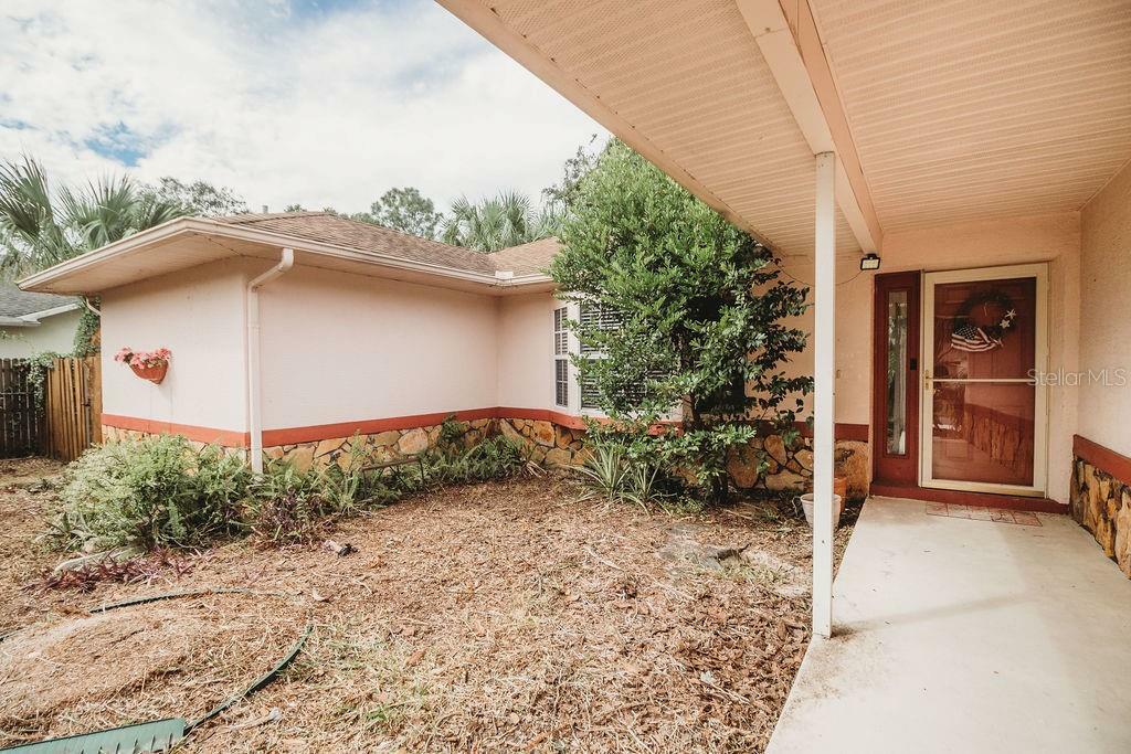 Property Photo:  2327 Canfield Drive  FL 34609 