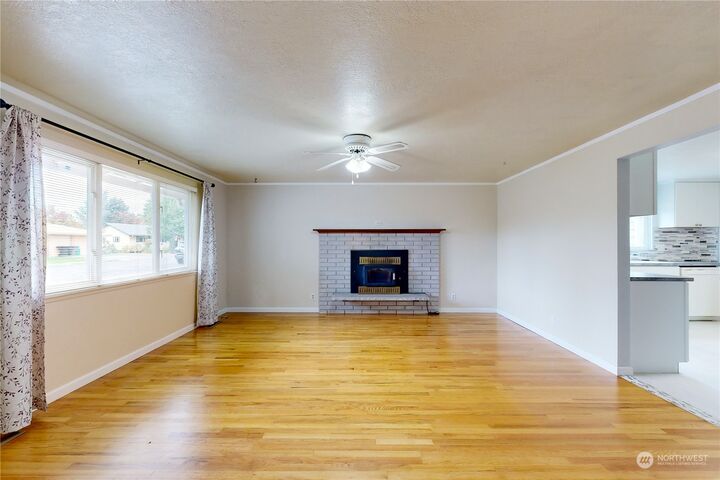Property Photo:  908 Martin Drive  WA 99362 