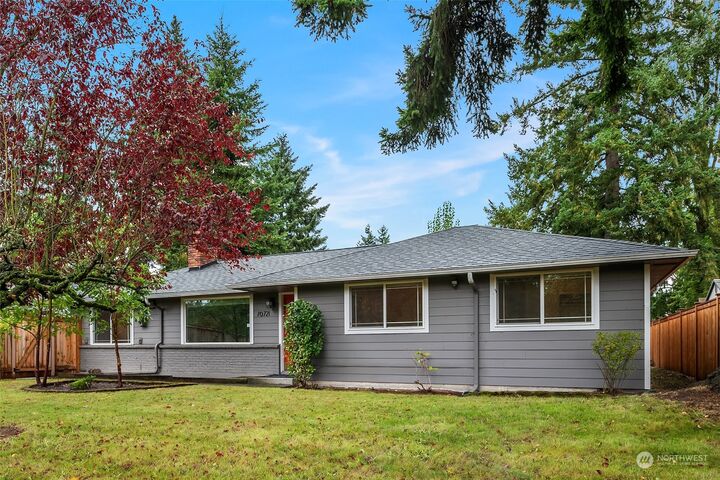 Property Photo:  10721 26th Avenue SW  WA 98146 