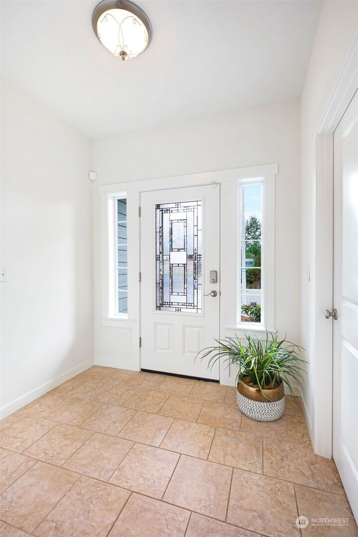 Property Photo:  4801 NE 13th Place  WA 98059 