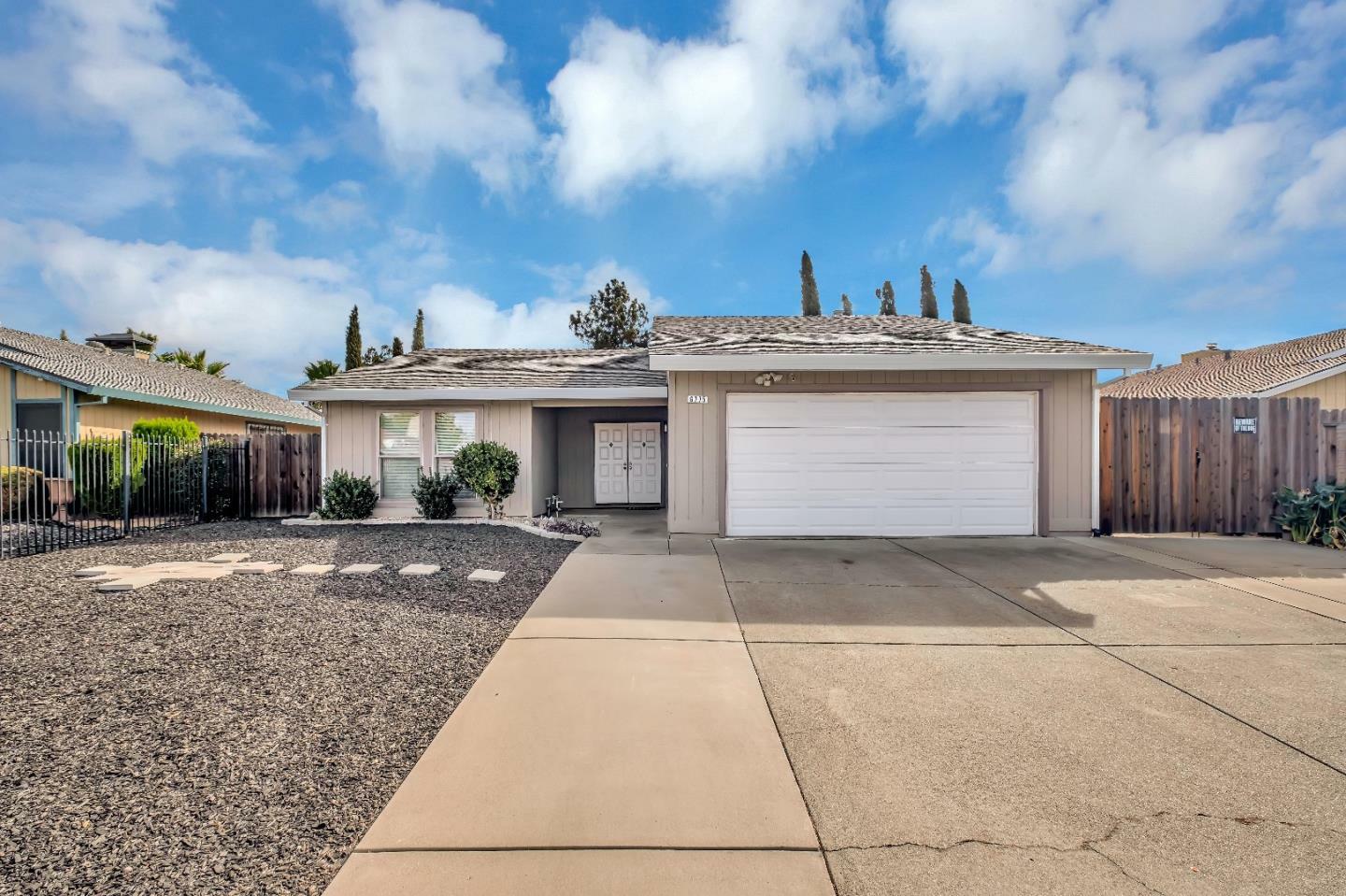 Property Photo: 6775 Tortola Way CA 95828