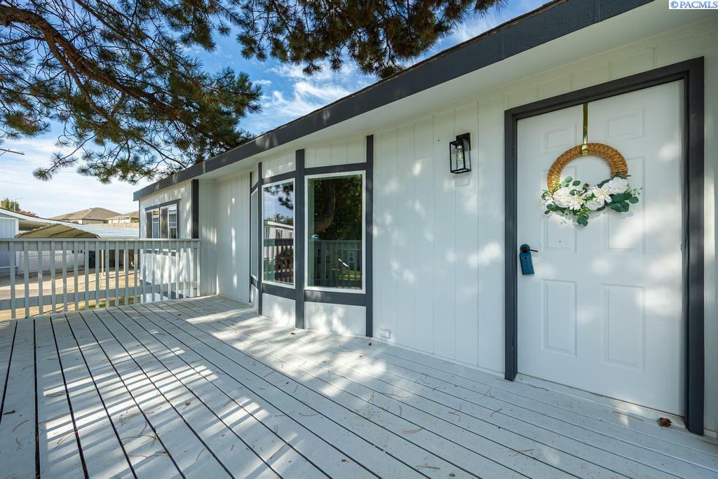 Property Photo: 3517 N Rd 84 Spc 115E WA 99301