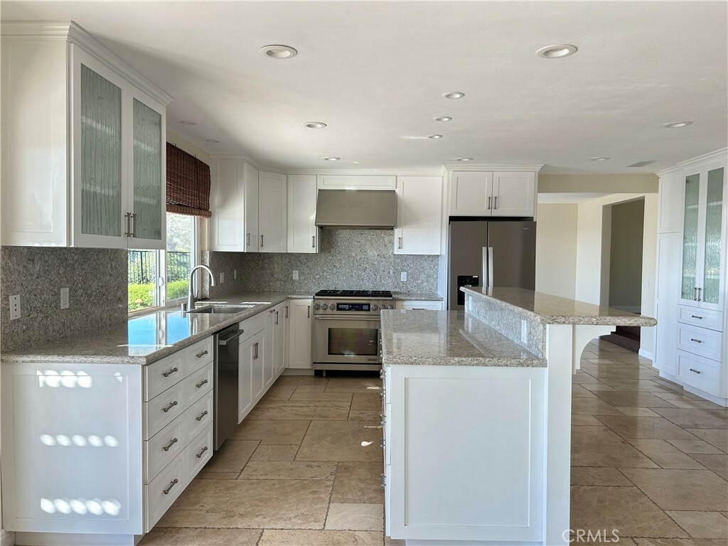 Property Photo:  27141 Paseo Del Este  CA 92675 