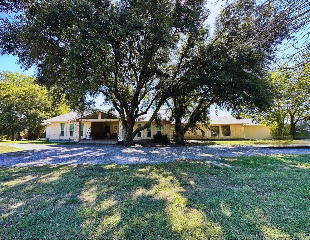 Property Photo: 4 Glencove Circle TX 75002