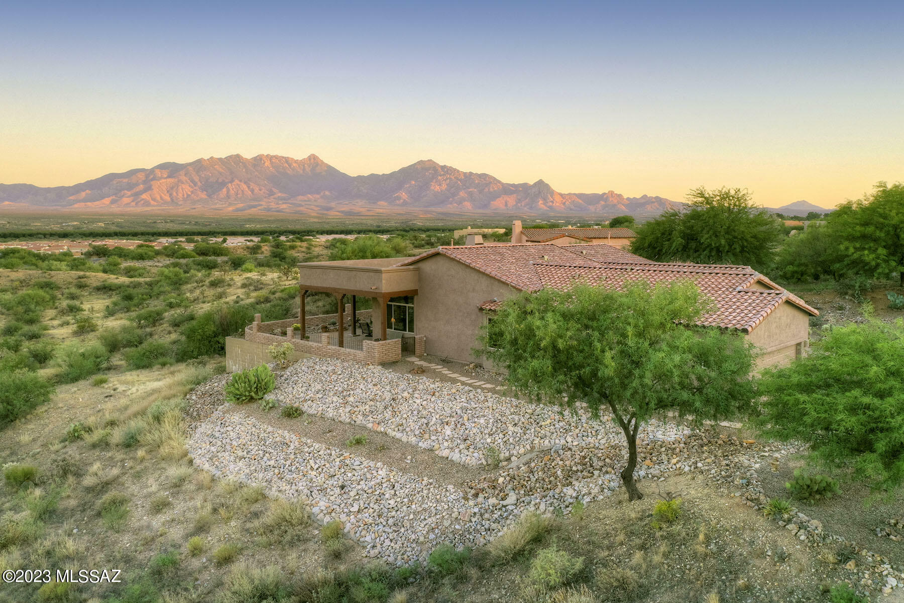 Property Photo:  722 W Placita El Cueto  AZ 85622 