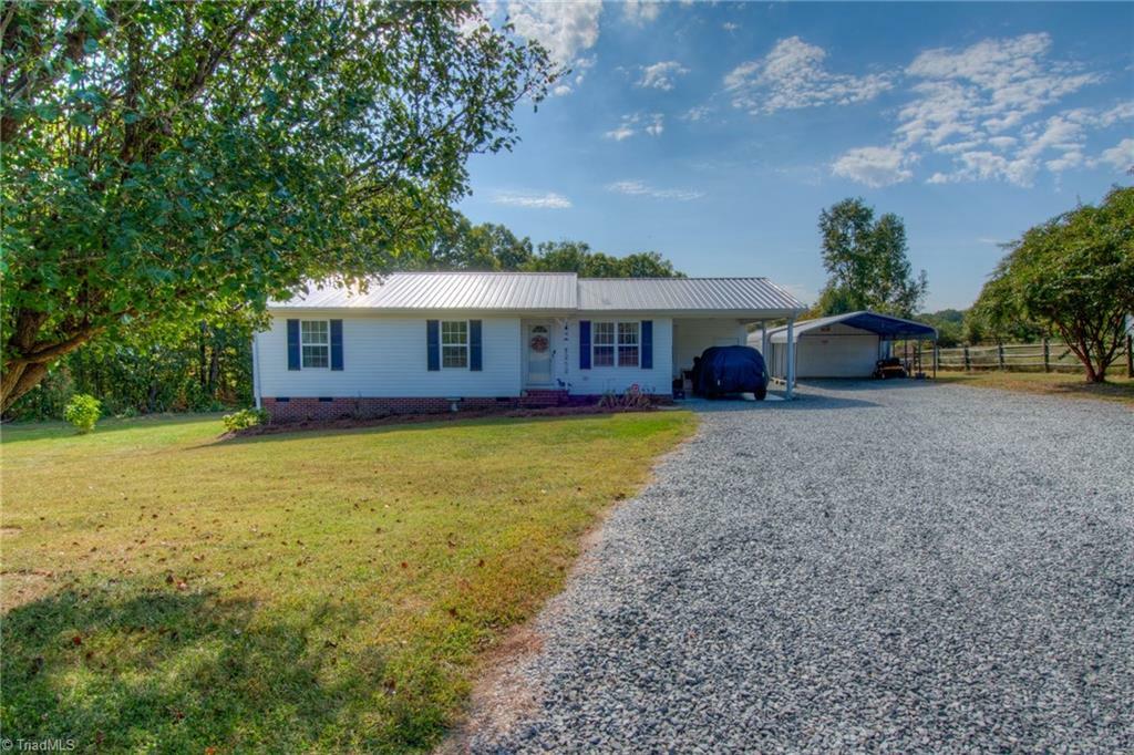 Property Photo:  252 Roy Lopp Road  NC 27292 