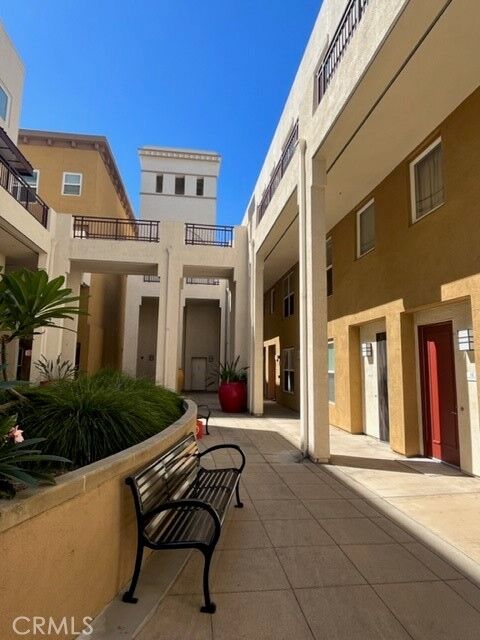 Property Photo:  88 E Bay State Street 1F  CA 91801 