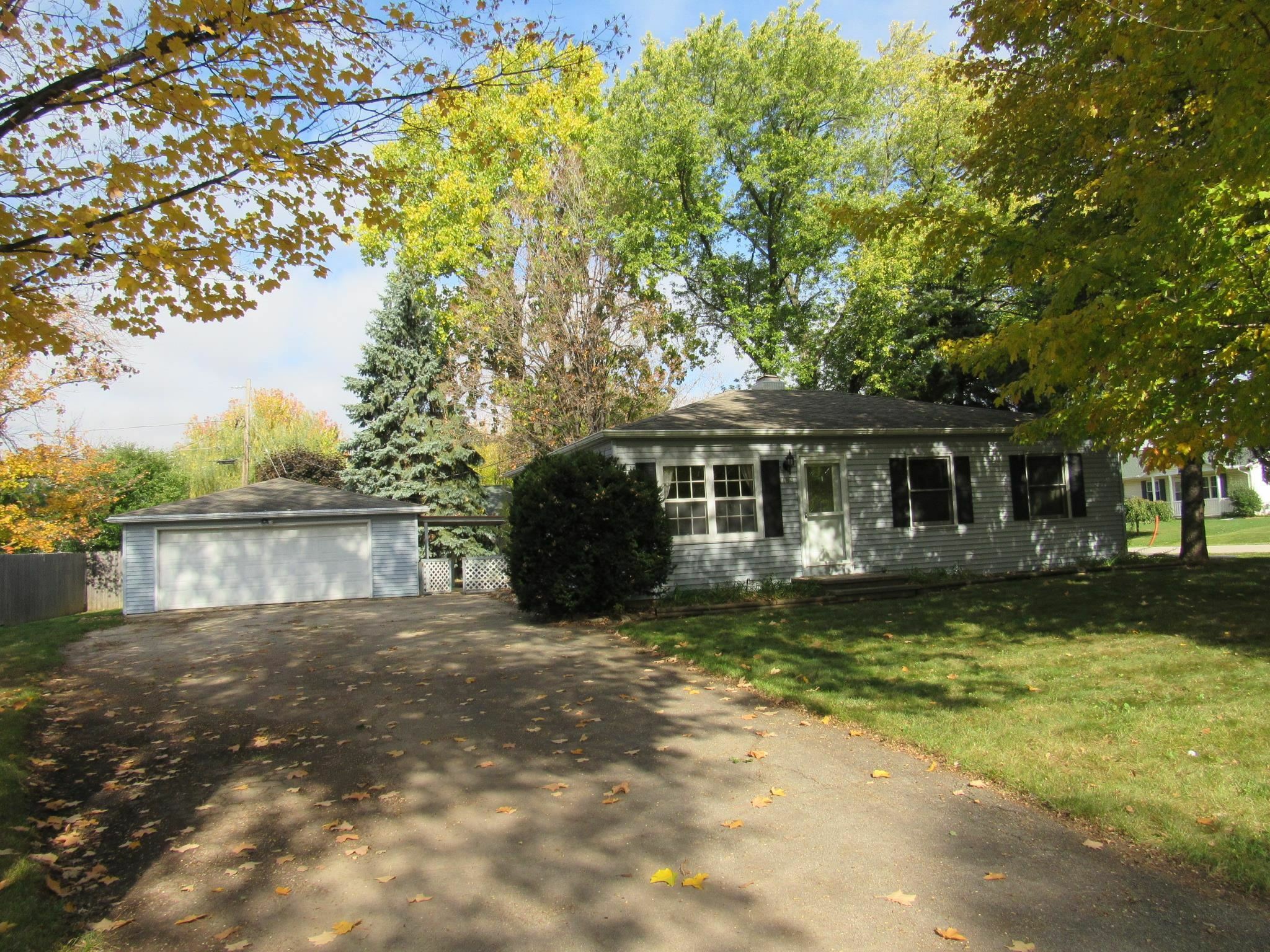 Property Photo:  1184 Burnette Street  WI 54956-1603 