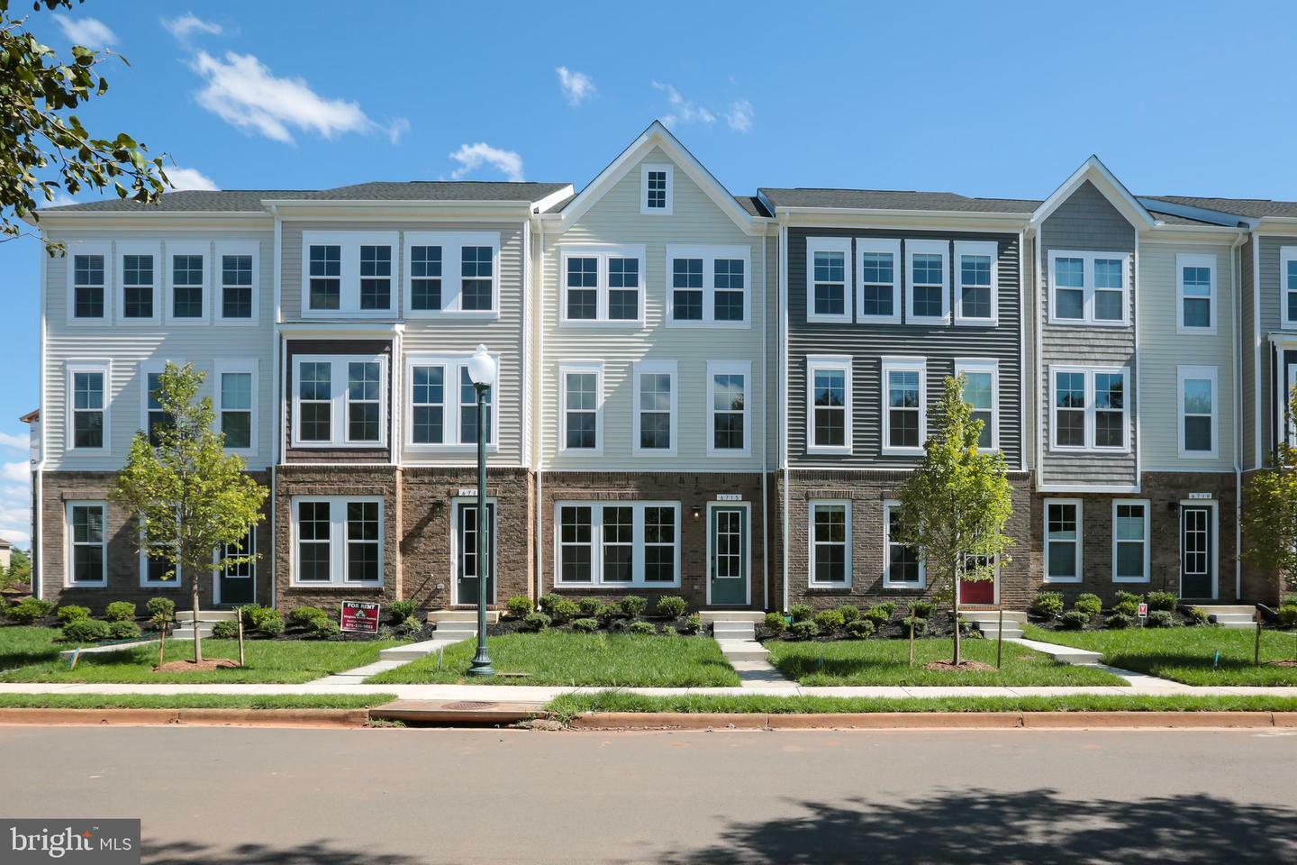 Property Photo:  6715 Karter Robinson Drive  VA 20169 