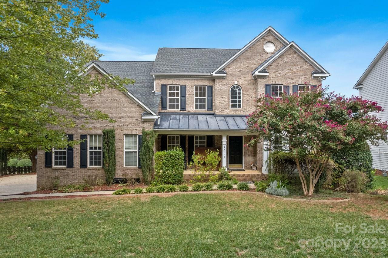 Property Photo: 9601 Blakeney Heath Road NC 28277