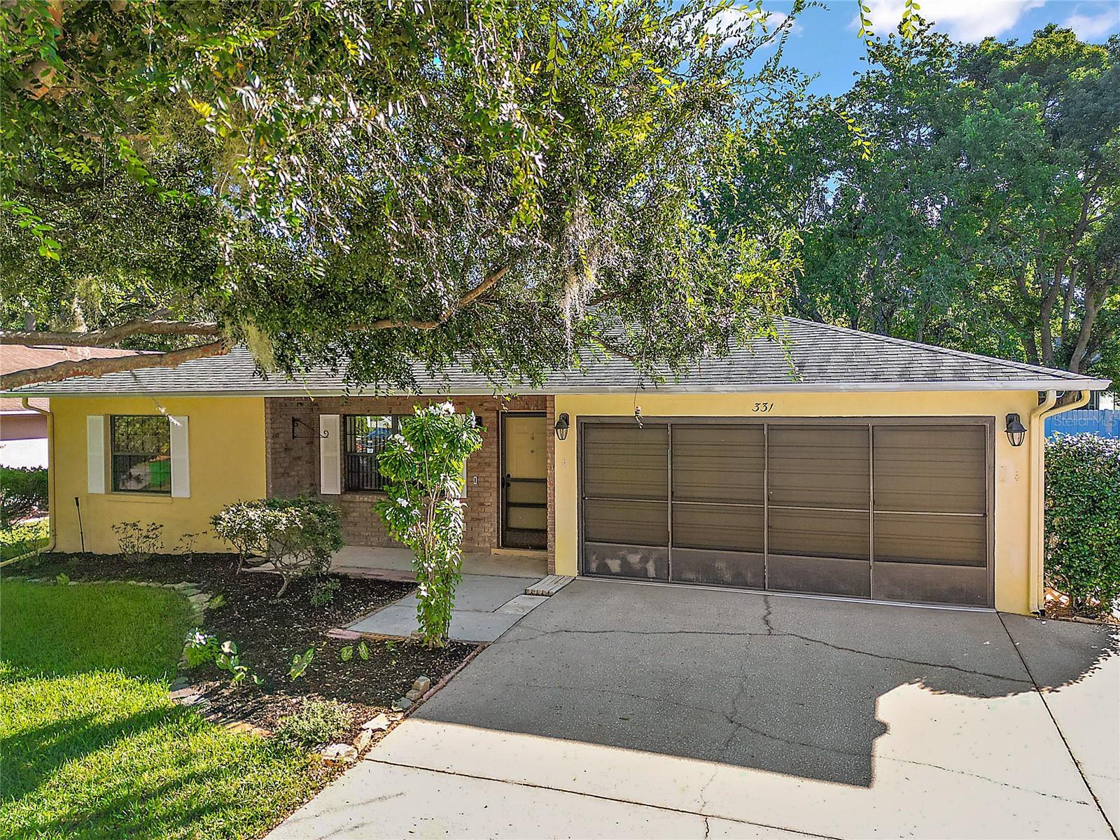 Property Photo: 331 Douglas Drive FL 32726