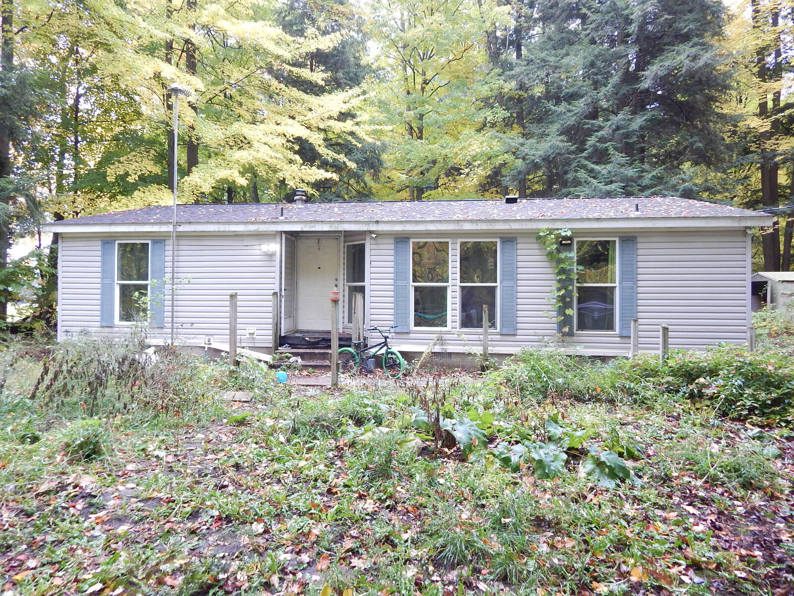 Property Photo:  13208 Croswell Avenue  MI 49327 