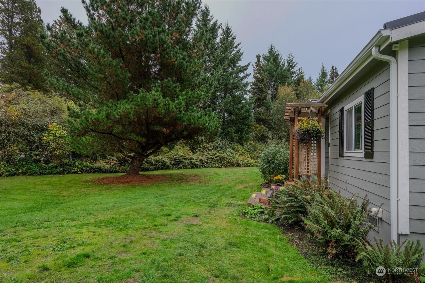 Property Photo:  9807 SW 216th Street  WA 98070 