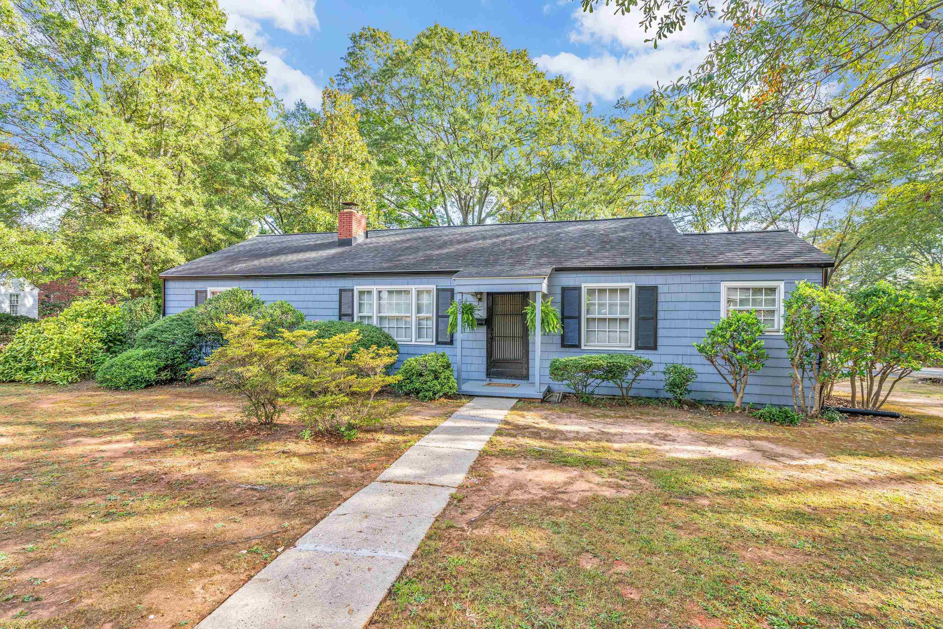 Property Photo:  555 Lucerne Drive  SC 29302 