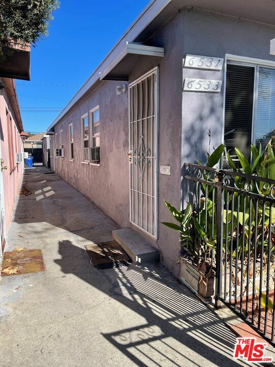 Property Photo:  6531  E Olympic Blvd  CA 90022 