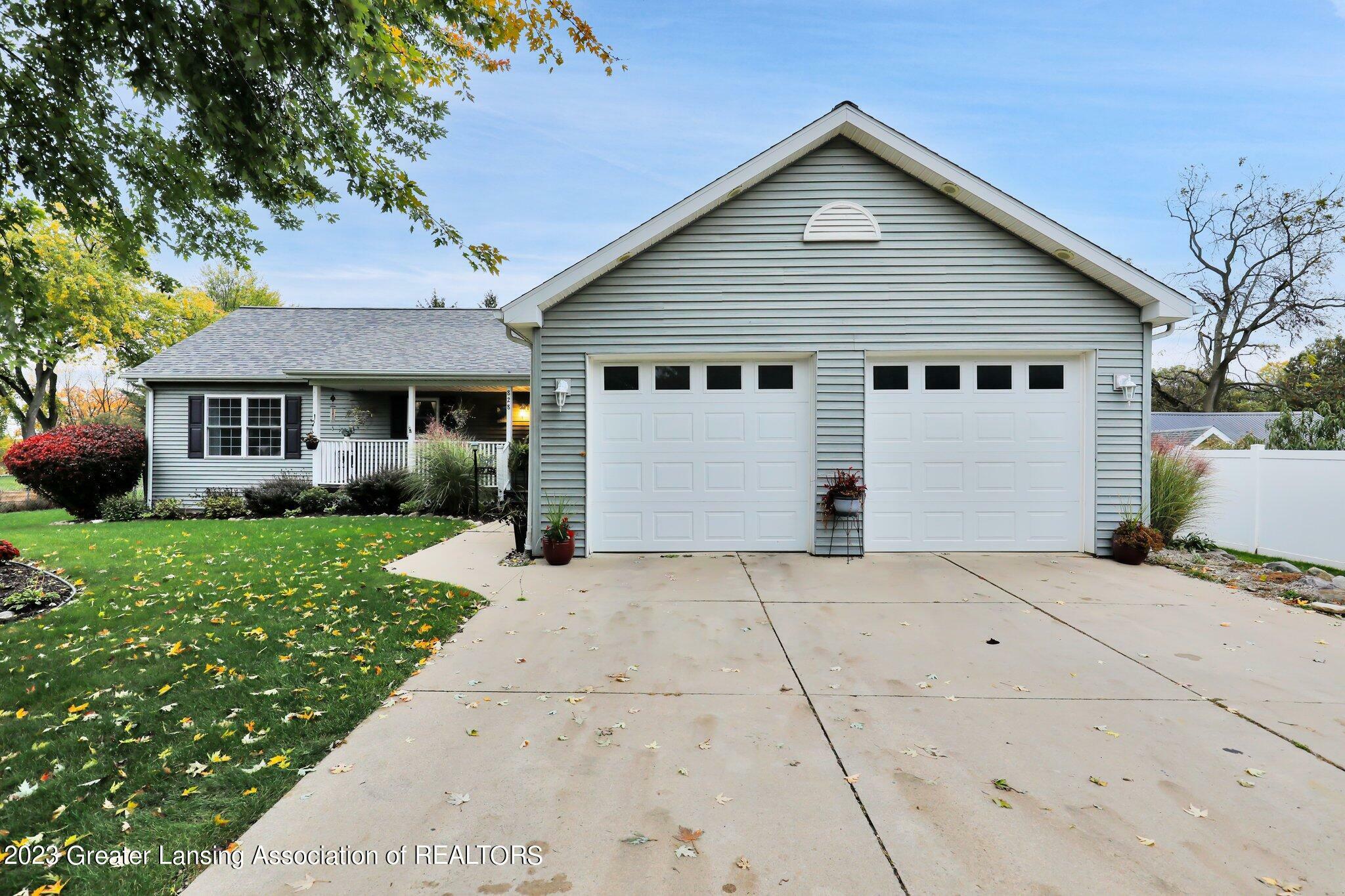 Property Photo:  828 Lyons Road  MI 48875 