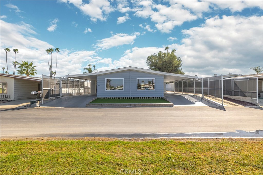 Property Photo:  601 N Kirby Street 441  CA 92545 