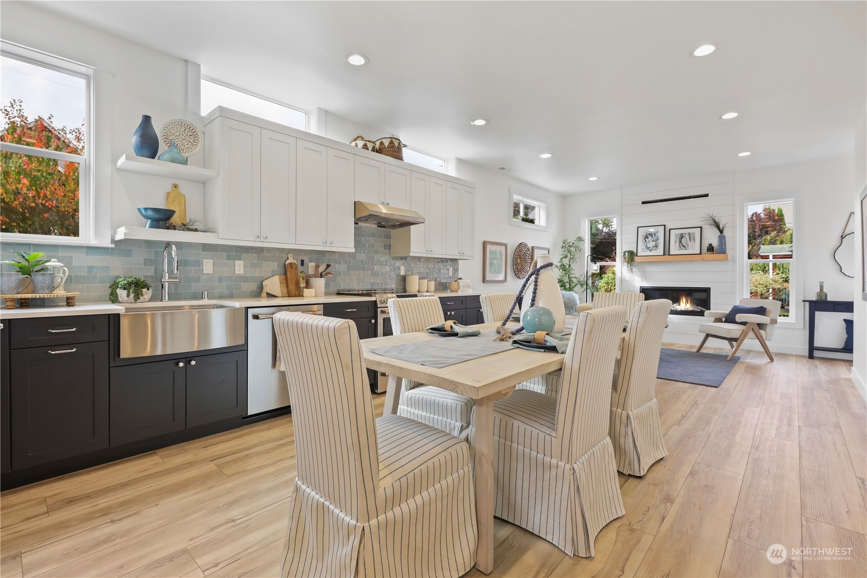 Property Photo: 120 Willow Avenue 3 WA 98290