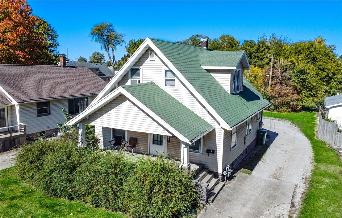 Property Photo:  2904 Dewitt Avenue  IL 61938 