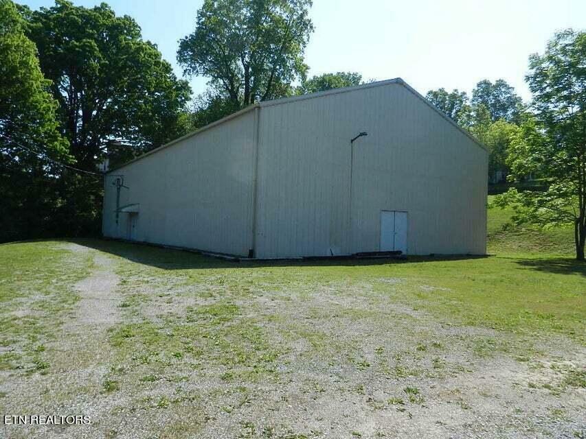 705 Trenton St  Harriman TN 37748 photo