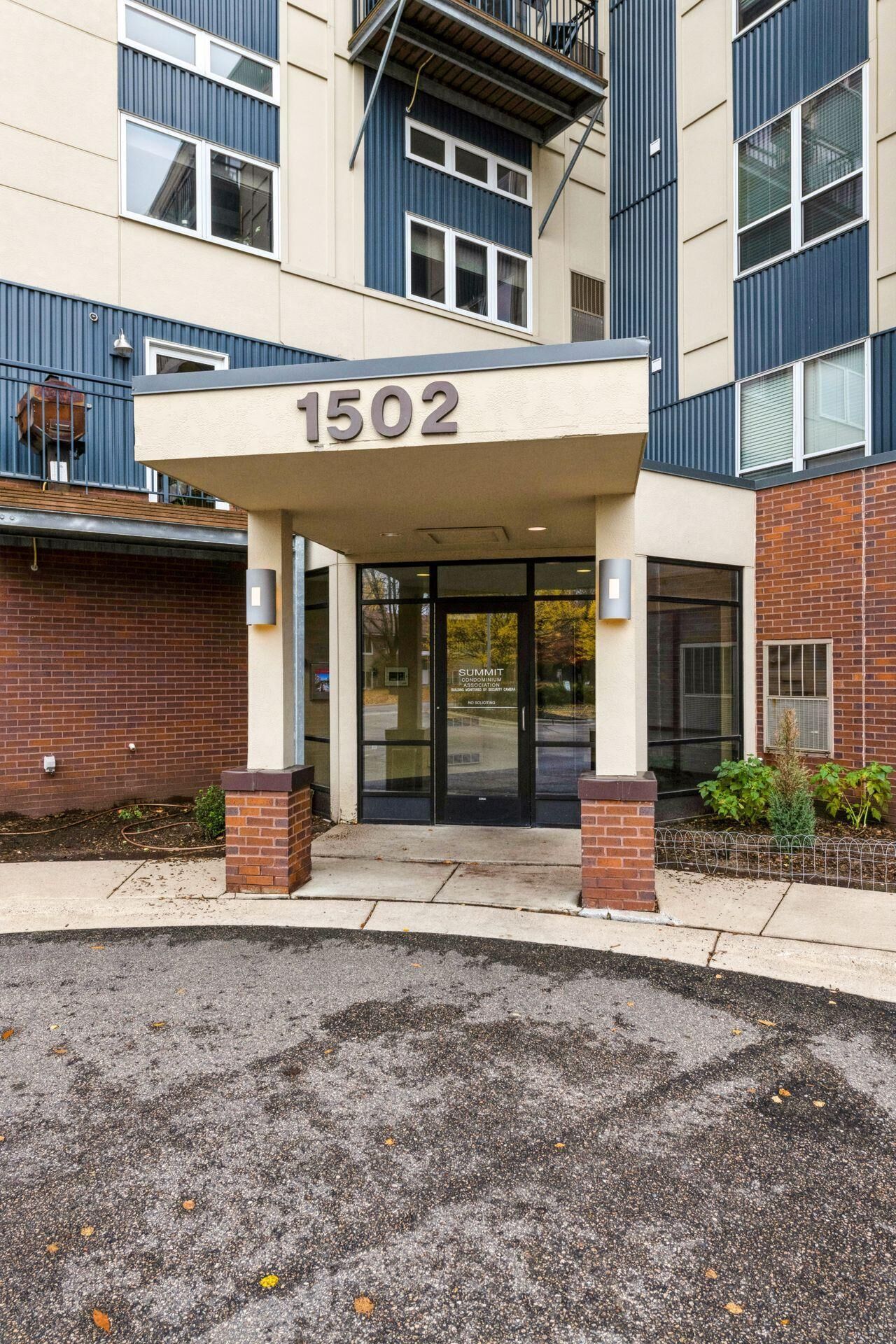 Property Photo:  1502 5th Street N 312  MN 55305 