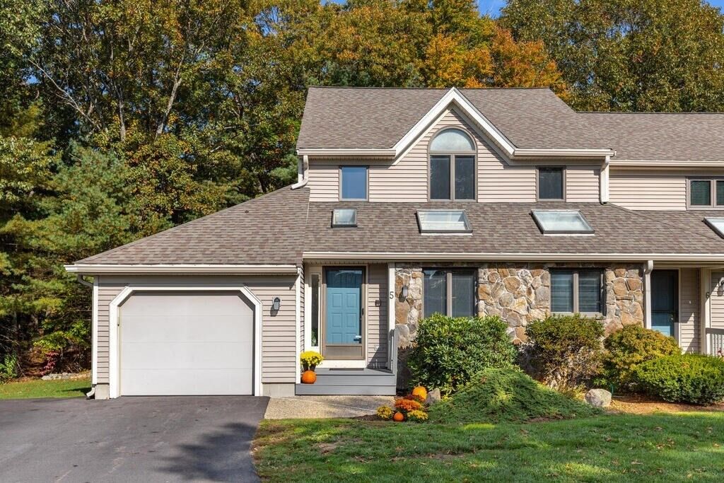 Property Photo: 5 Birchtree Circle 5 MA 02038