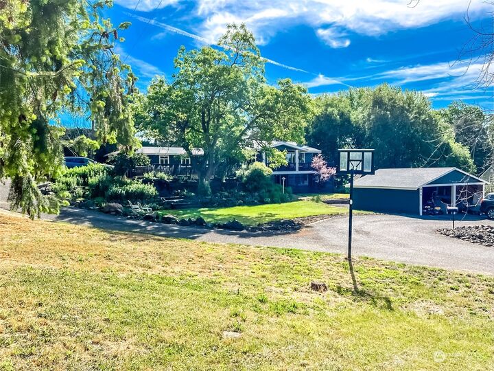 Property Photo:  604 N 1st Street  WA 99328 