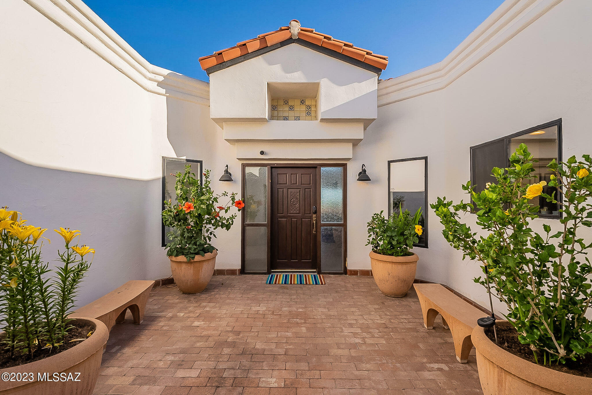 Property Photo: 2056 E Calle De Dulcinea AZ 85718