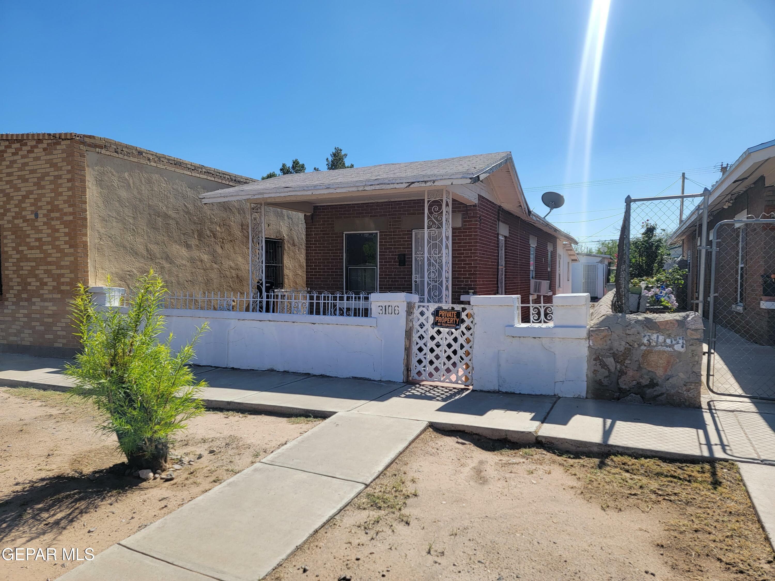 Property Photo:  3106 Frutas Avenue  TX 79905 