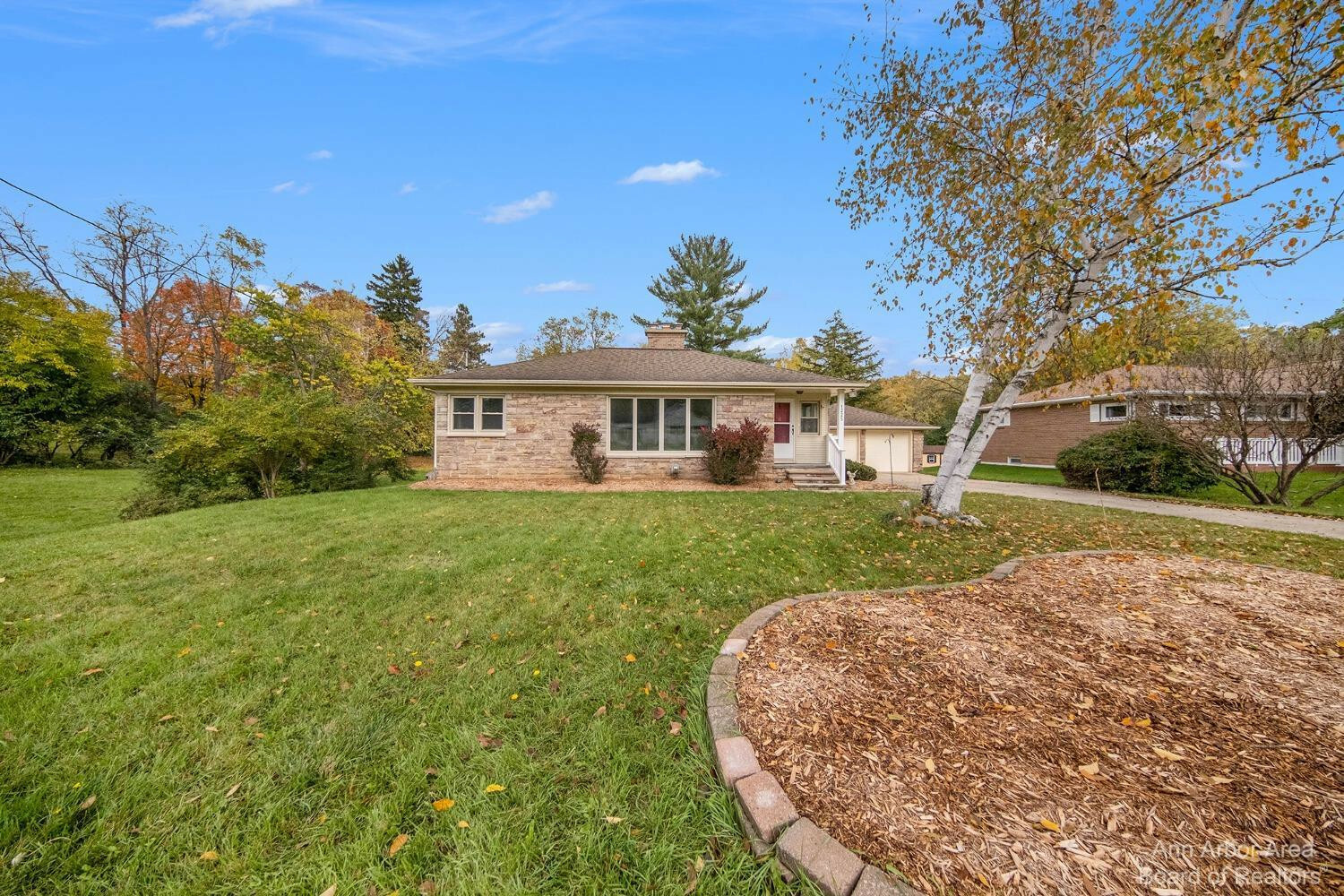 Property Photo:  1225 Levant Street  MI 49203 