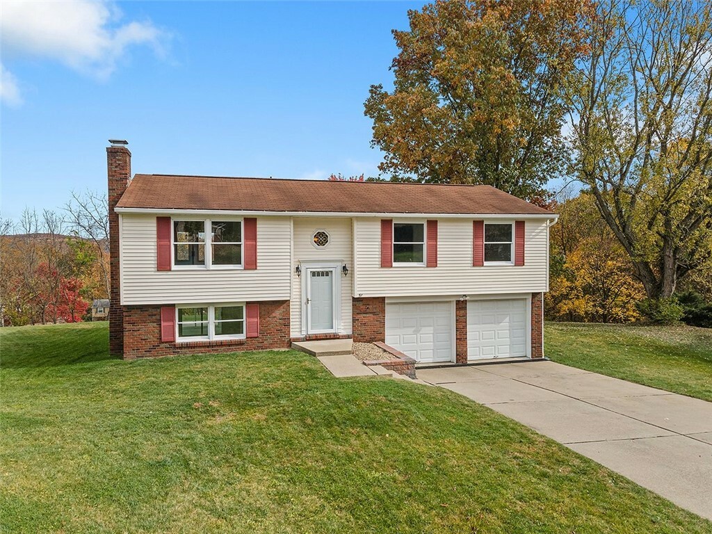 Property Photo:  51 Woodhill Dr  PA 15024 