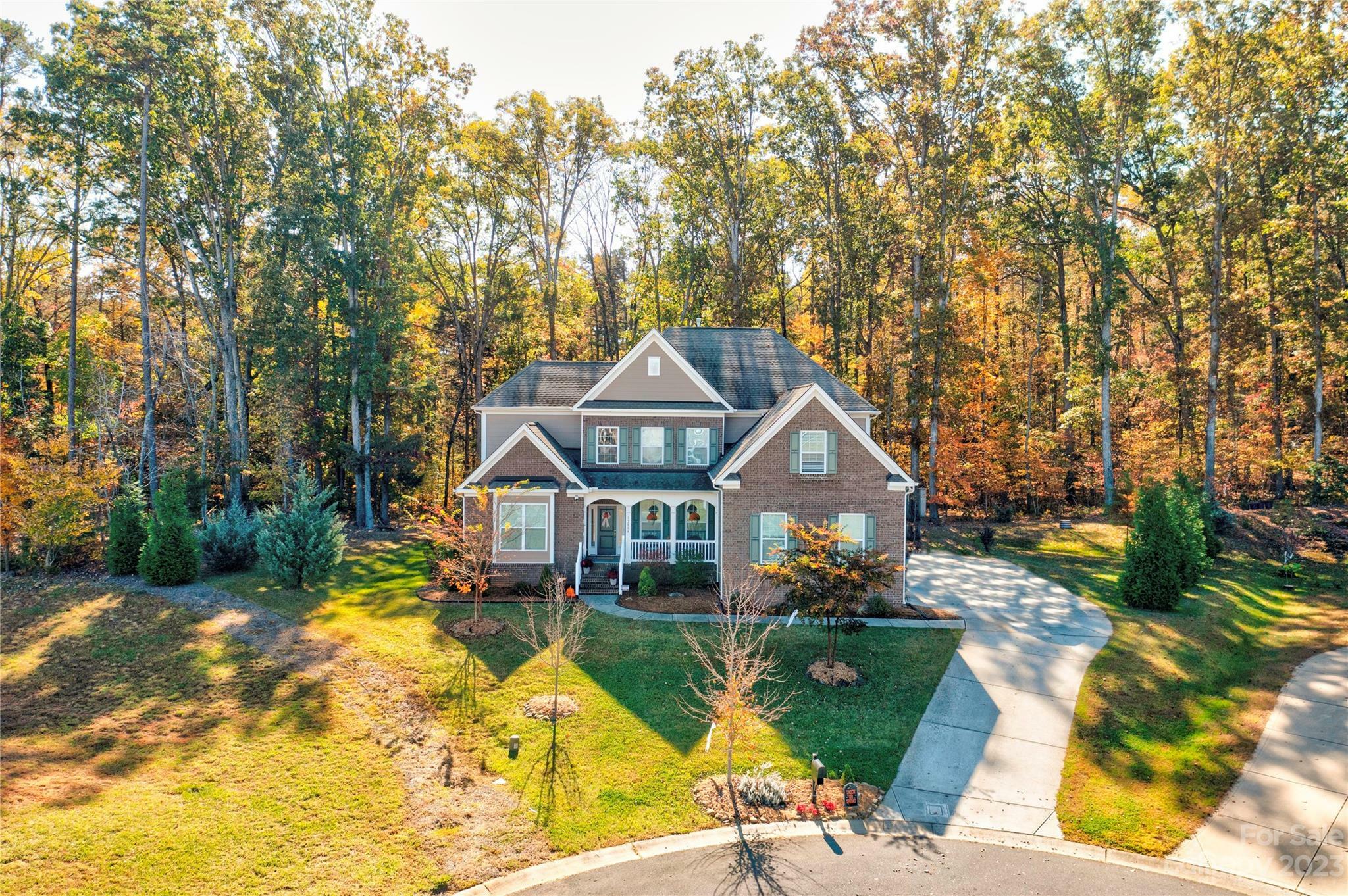 Property Photo: 12804 Pumpkin Way Drive NC 28227