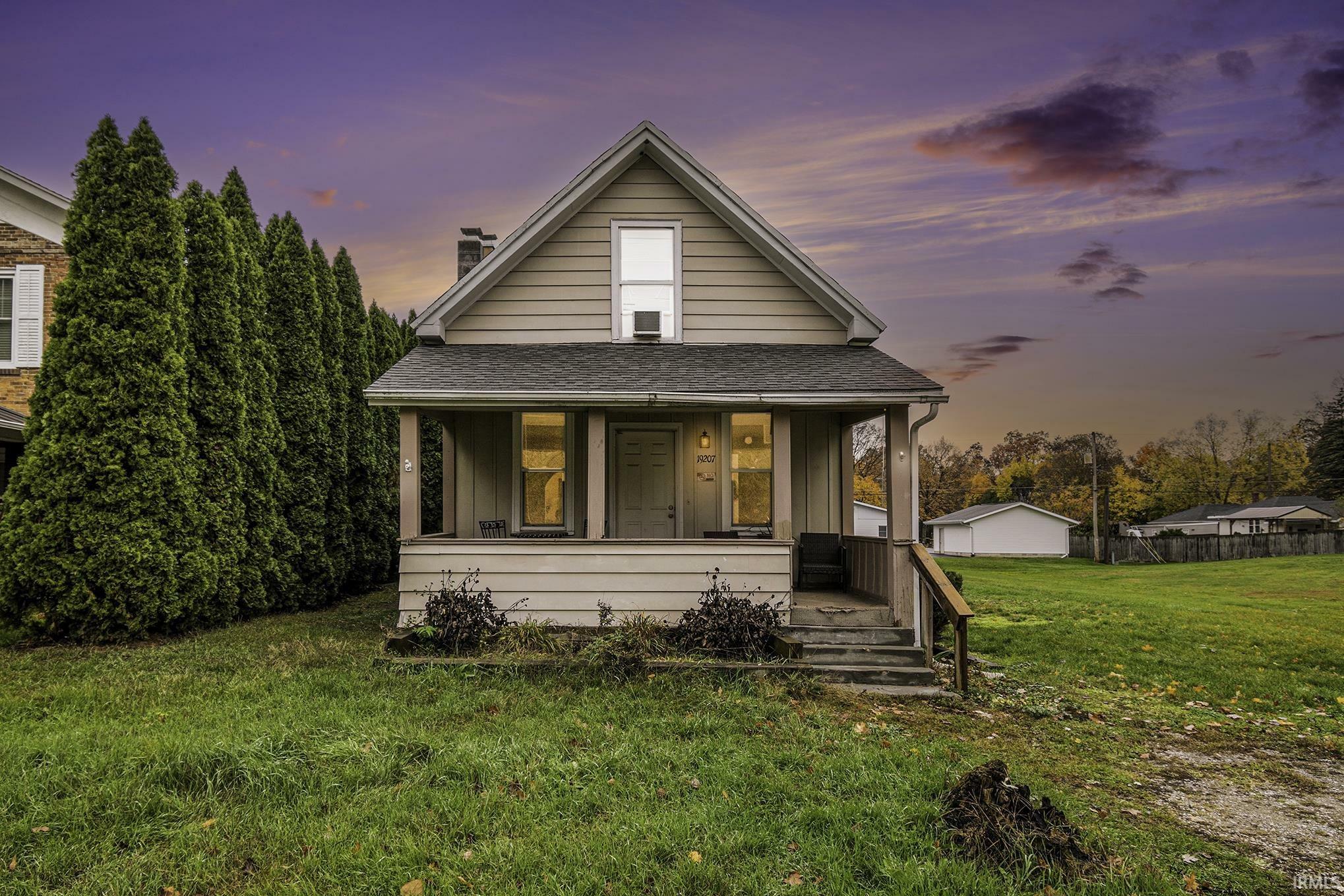 Property Photo: 19207 County Road 40 IN 46526