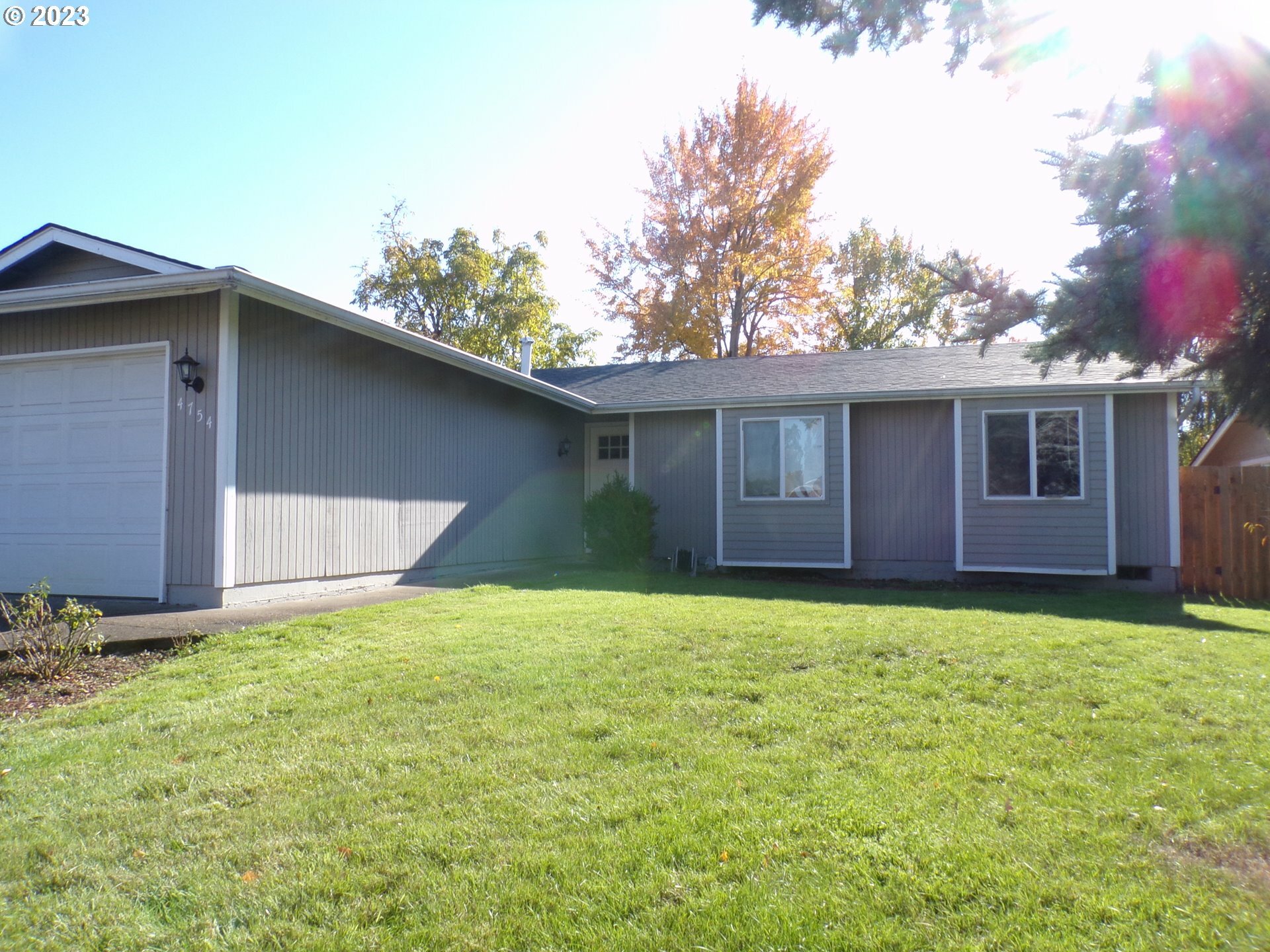 Property Photo: 4754 Ravine Ct OR 97305