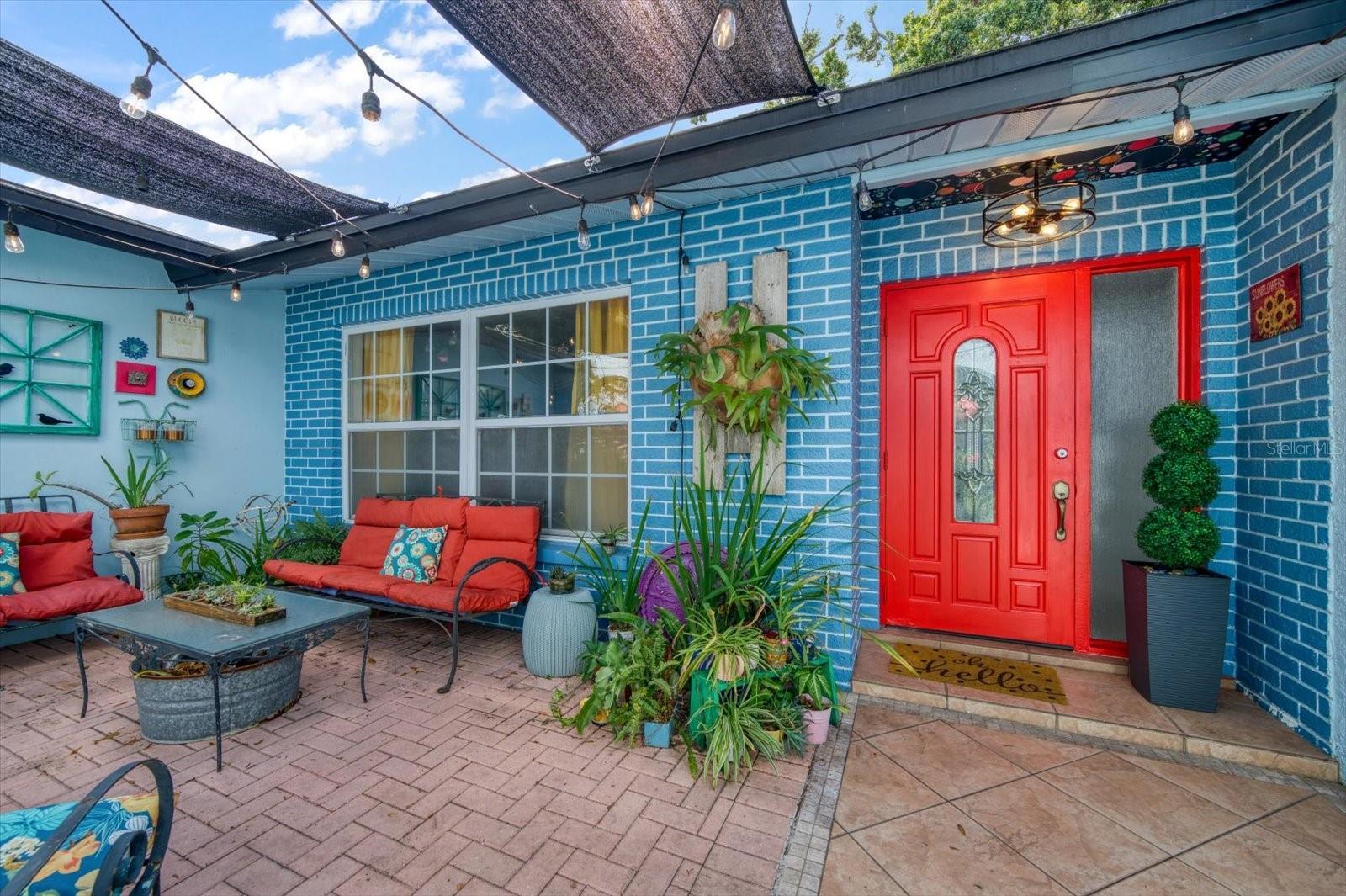 Property Photo: 6820 11th Avenue N FL 33710
