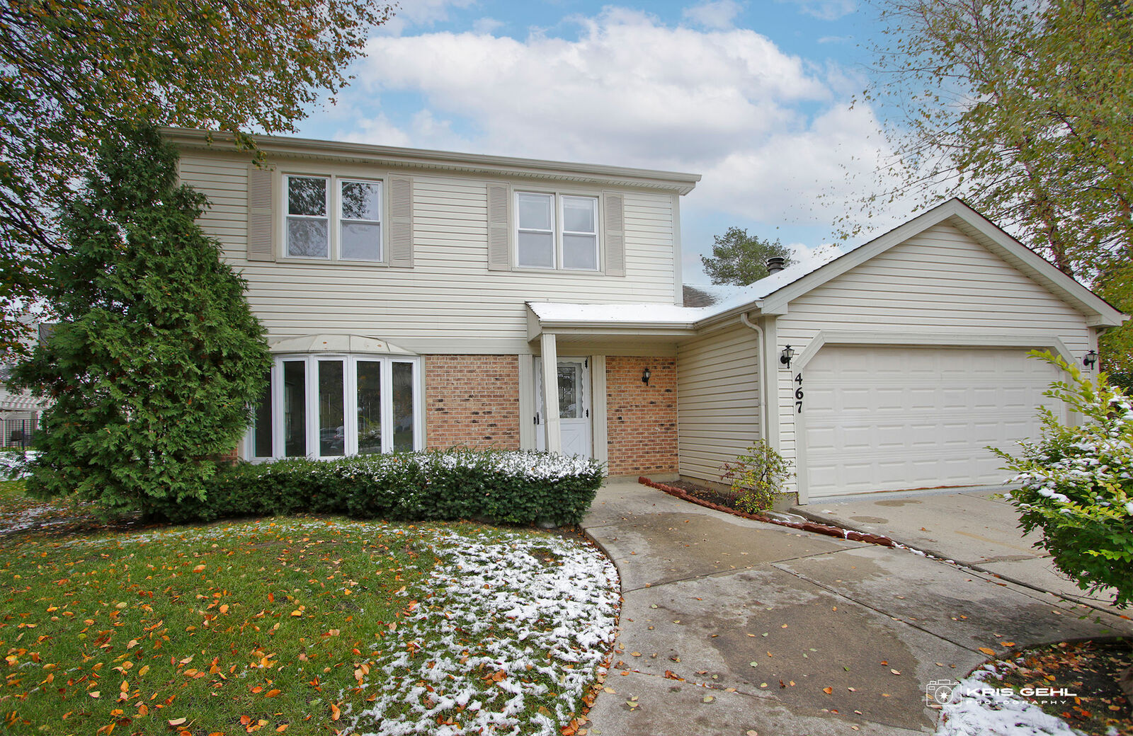 Property Photo: 467 Highland Grove Drive IL 60089