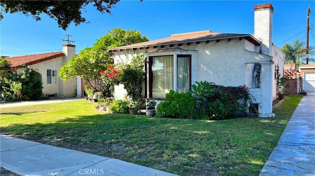 Property Photo:  6919 Prospect Avenue  CA 90201 