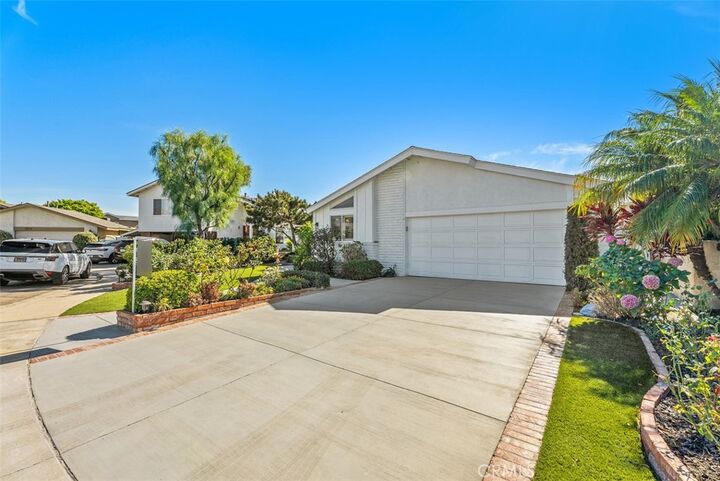 Property Photo:  9612 Lassen Circle  CA 92646