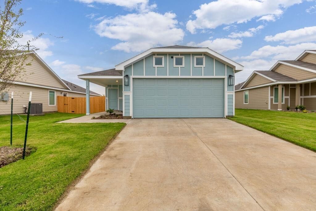 Property Photo:  2840 Cobbleview Drive  TX 76179 