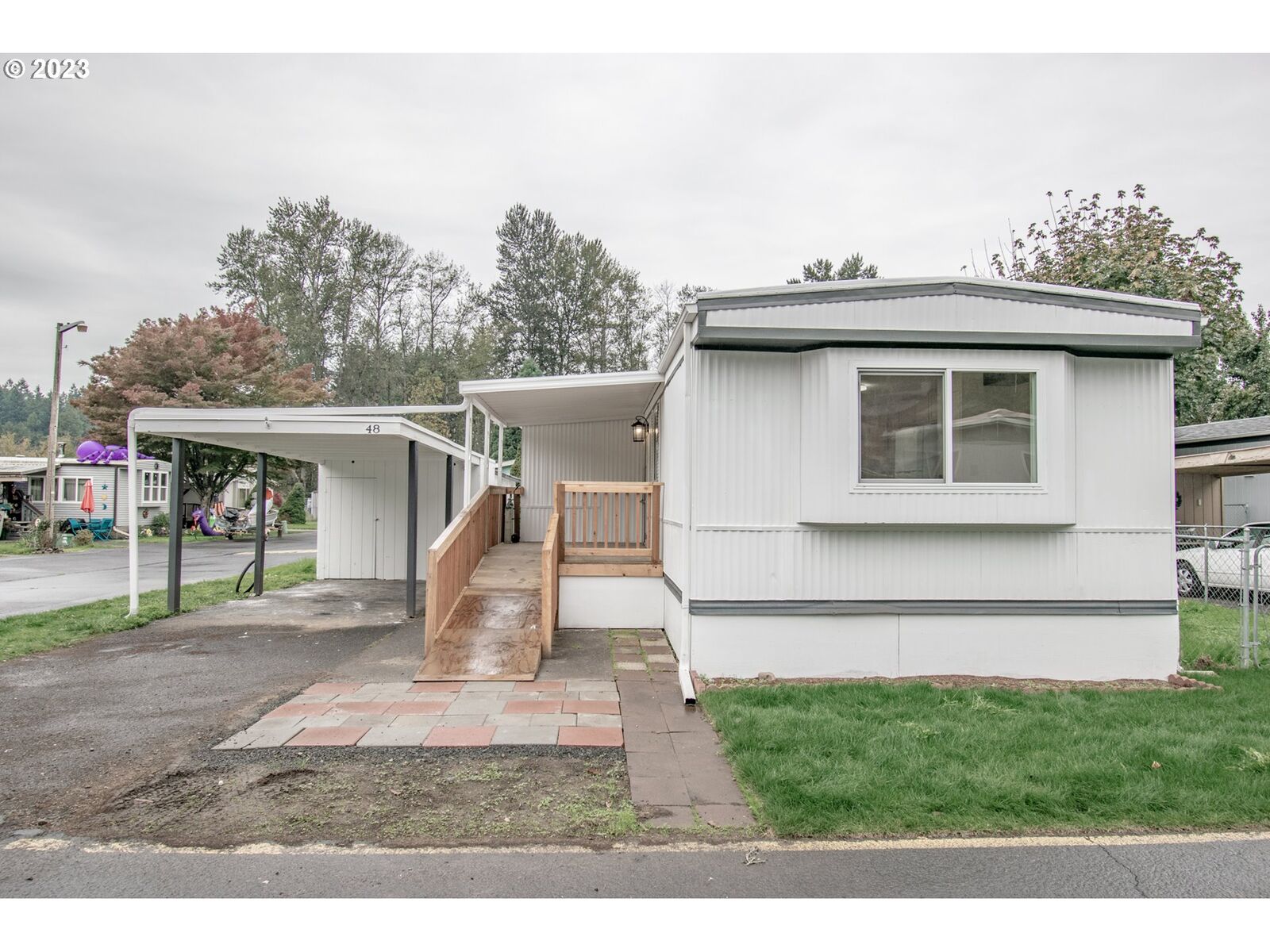Property Photo: 85961 Edenvale Rd 48 OR 97455