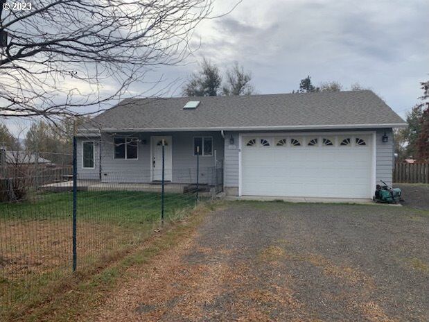 608 N Mill St  Goldendale WA 98620 photo