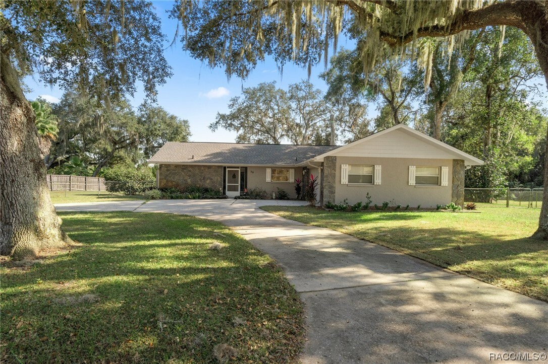 Property Photo:  30 N Shadow Wood Drive  FL 34450 